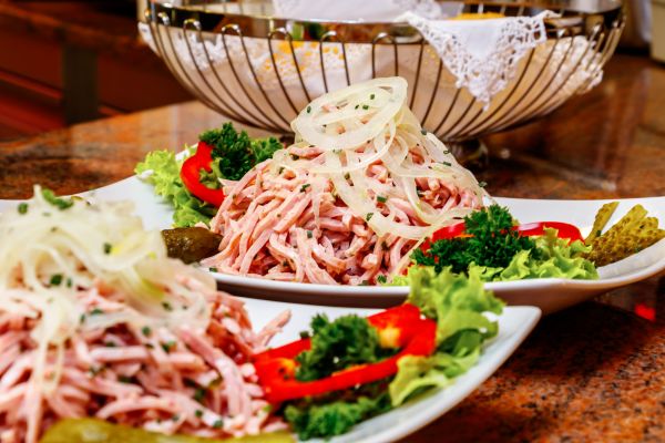 schlossschenke-wurstsalat178C9BF6-12B6-B627-7B69-EF6AF79504A6.jpg